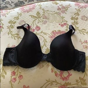 Maidenform brassiere black lace underwires 38C adjustable straps.🥀🥀 goo